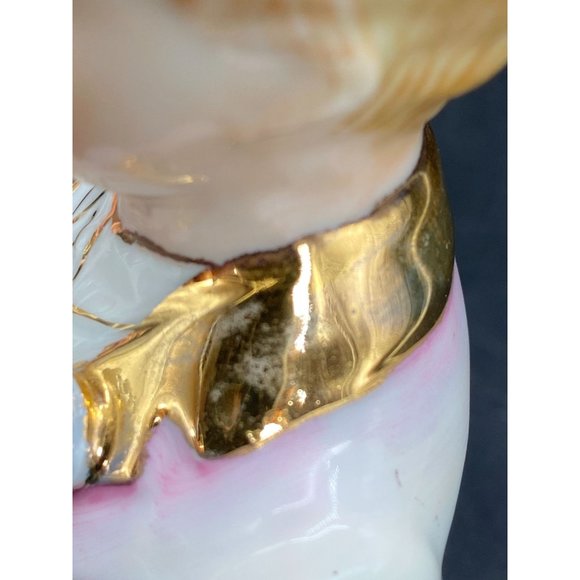 Vintage Ucagco Ceramics Bone China Victorian Couple Salt & Pepper Shakers - Picture 9 of 10